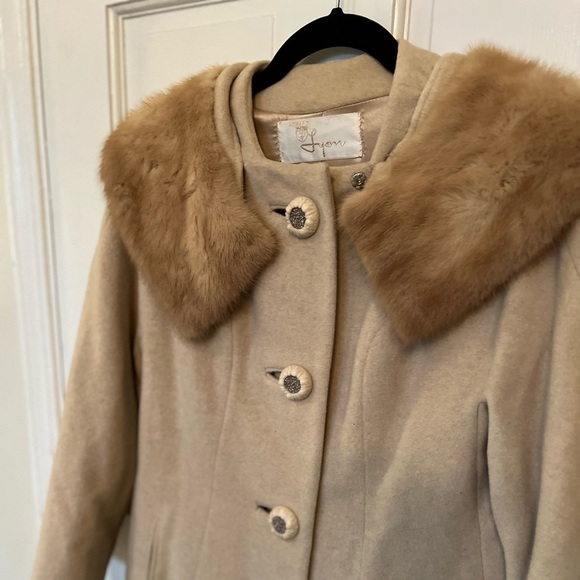 FURLAINE Vintage 50s 60s Women's Beige Coat with Mink Fur Collar, Size S - Picture 4 of 16